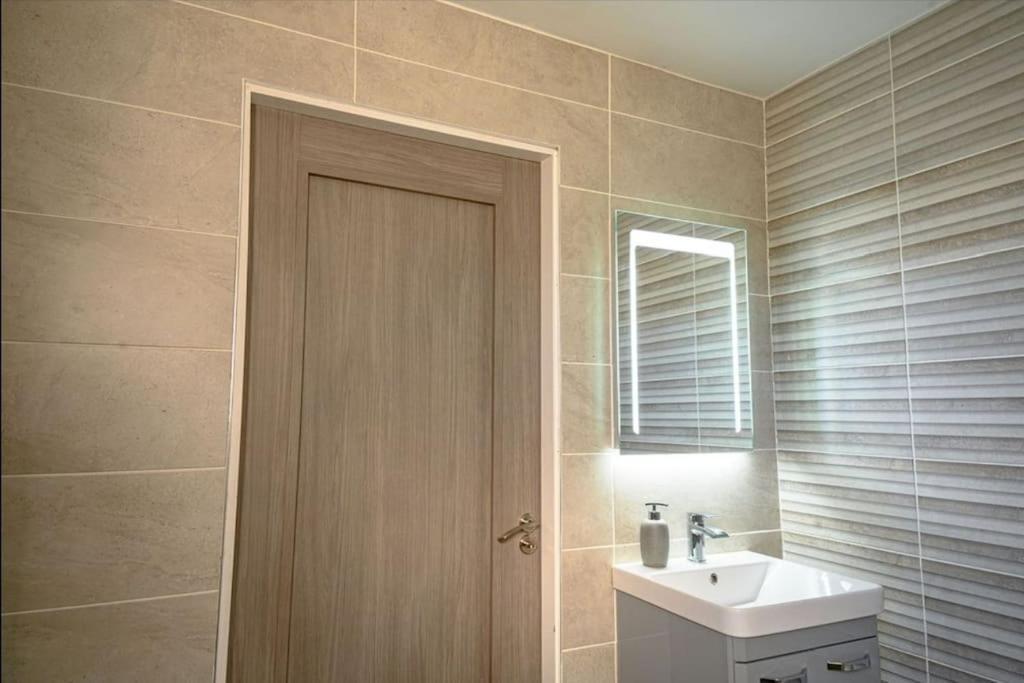 No 1 Kinvara House Килларни Экстерьер фото
